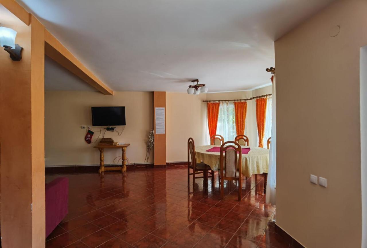 Hotel Casa Dobrin Arefu Exteriér fotografie